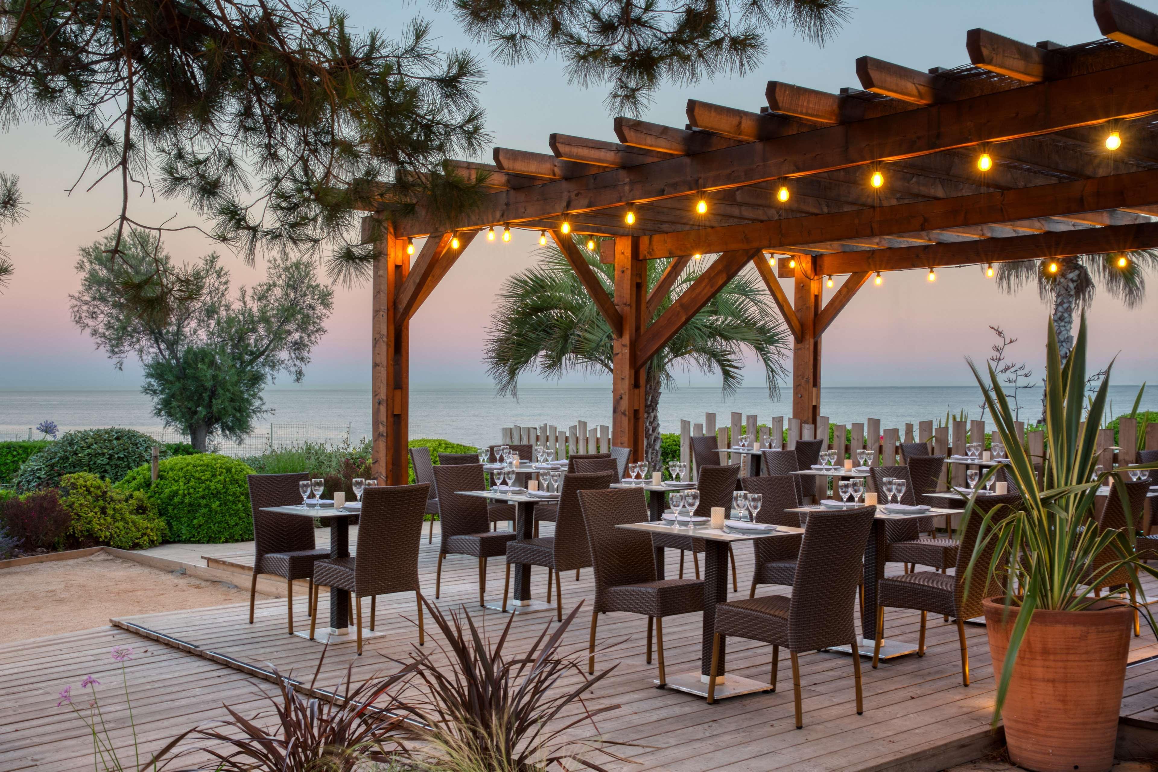 Hotel Paradou Mediterranee, BW Signature Collection By Best Western Соссе-ле-Пен Экстерьер фото